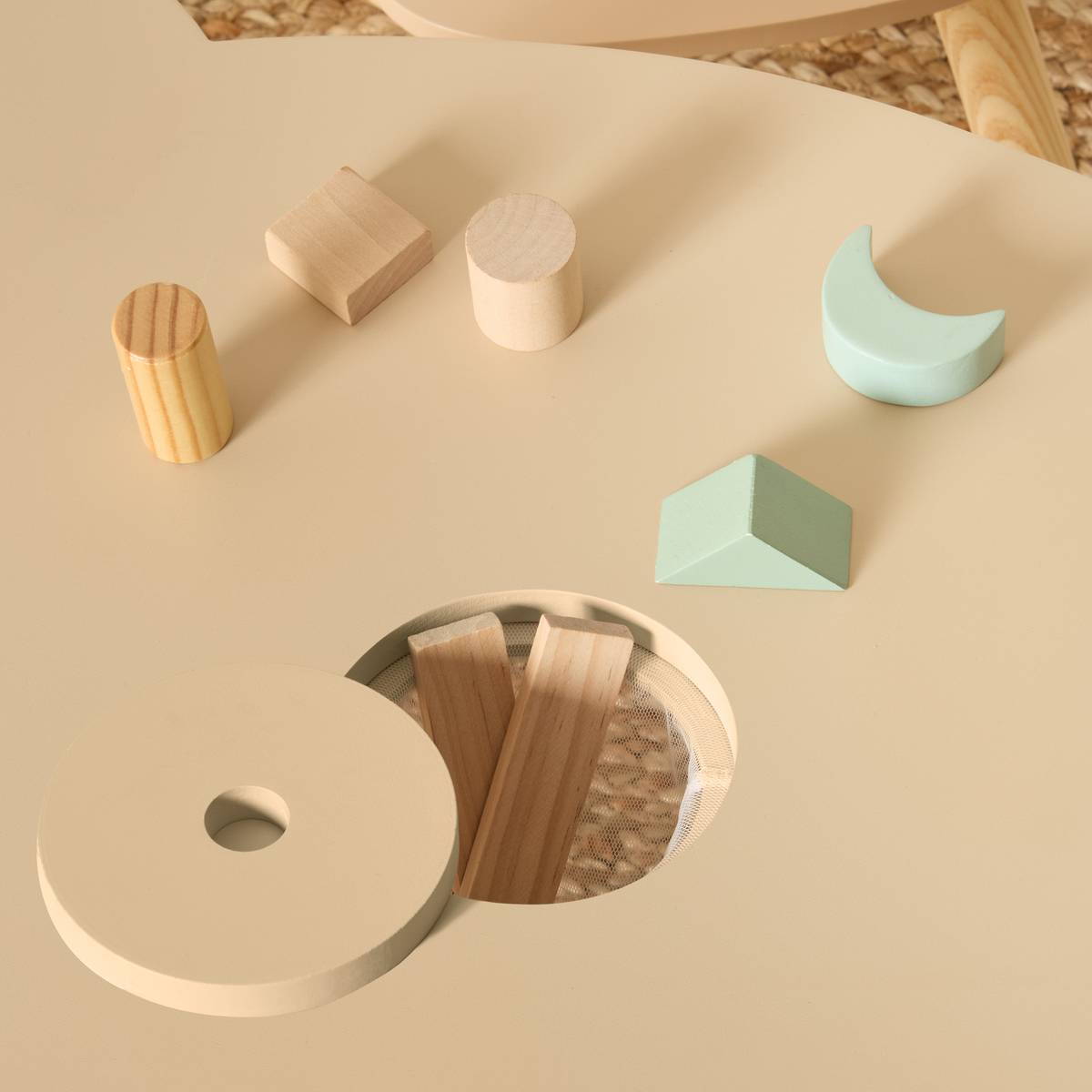 Kindertisch "Sanftheit" Beige, &Oslash; 60 cm Beige