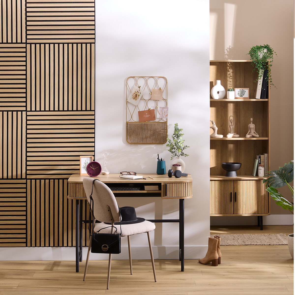 Set mit 4 dekorativen Holz-Lamellenpaneelen Colva Helle Eiche Optik, schwarzer Hintergrund, 60x60 cm Hell-Eichen-Effekt/Schwarzer Hintergrund