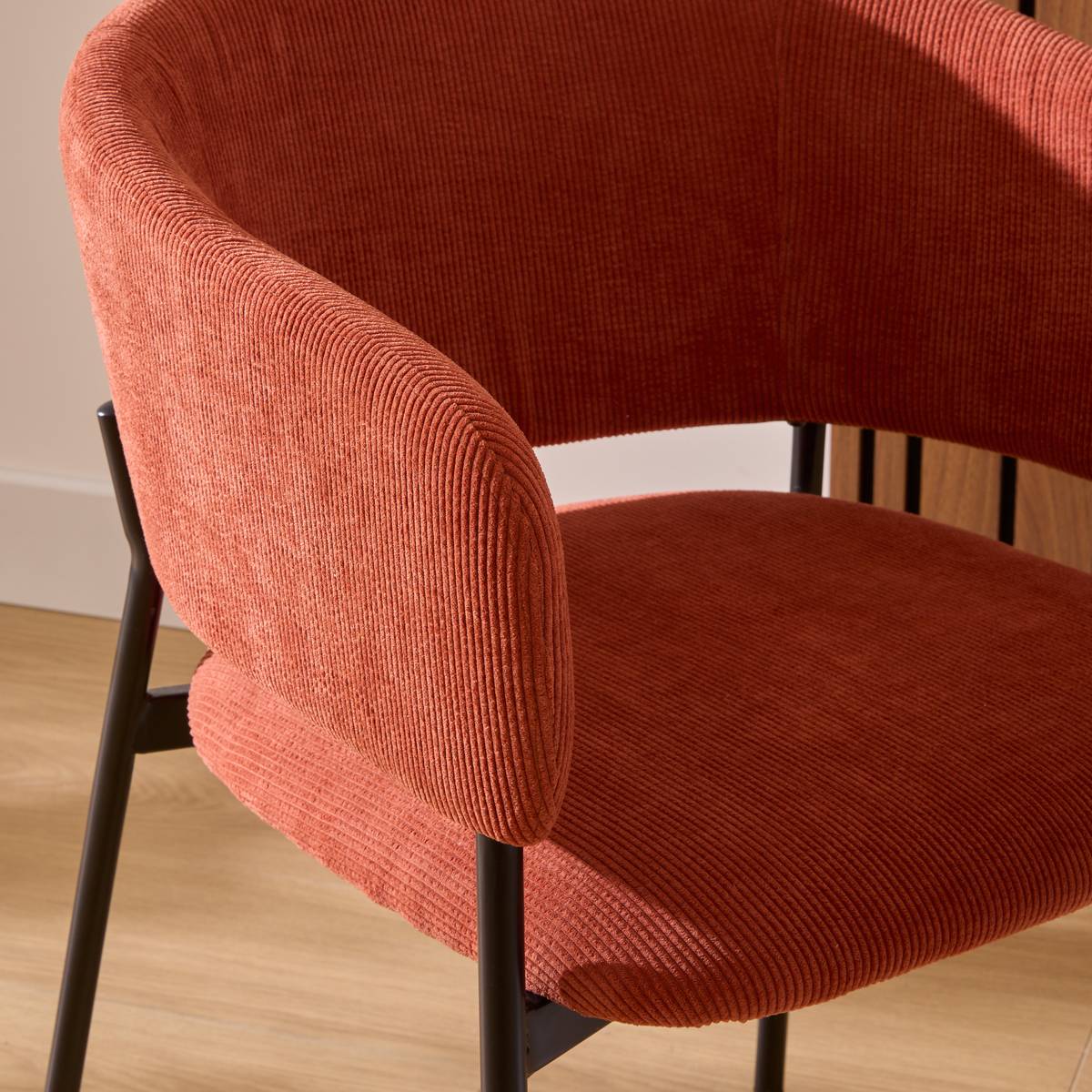 Set of 2 "Solea" Armchairs Red Amber