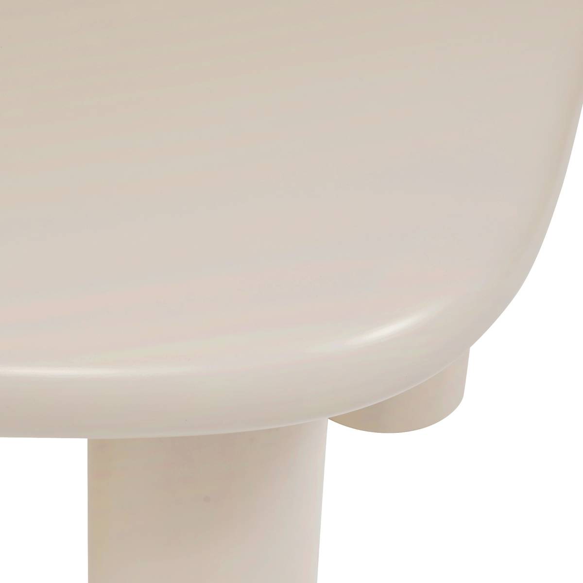 Set of 2 Nesting Tables "Olao"
