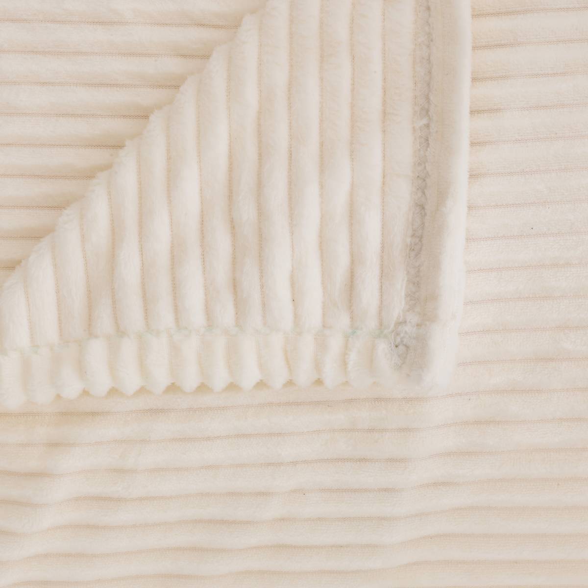 Ribbed Flannel Throw "Arum" Ivory, 240x220 cm Ivory