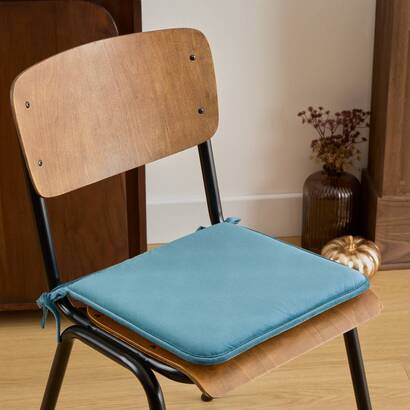 Cushions, blankets Chair cushions