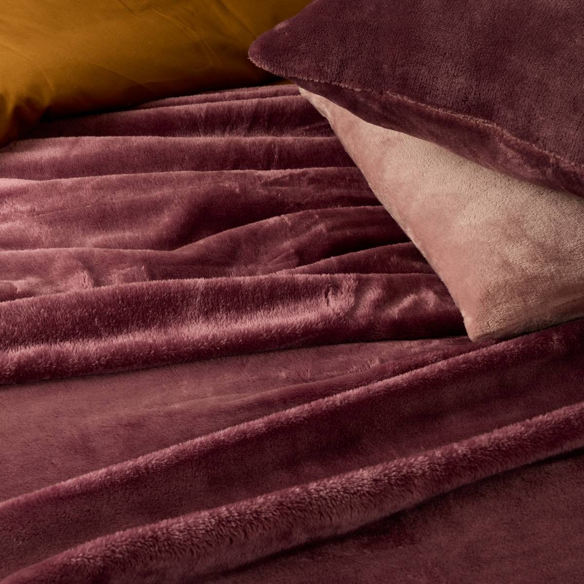 Cushion "Lyno" Garnet Red, 40x40 cm Red