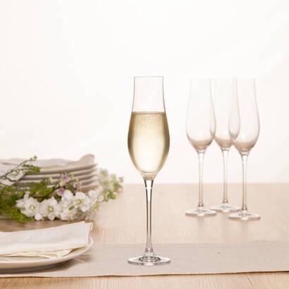 Glasses, Carafes