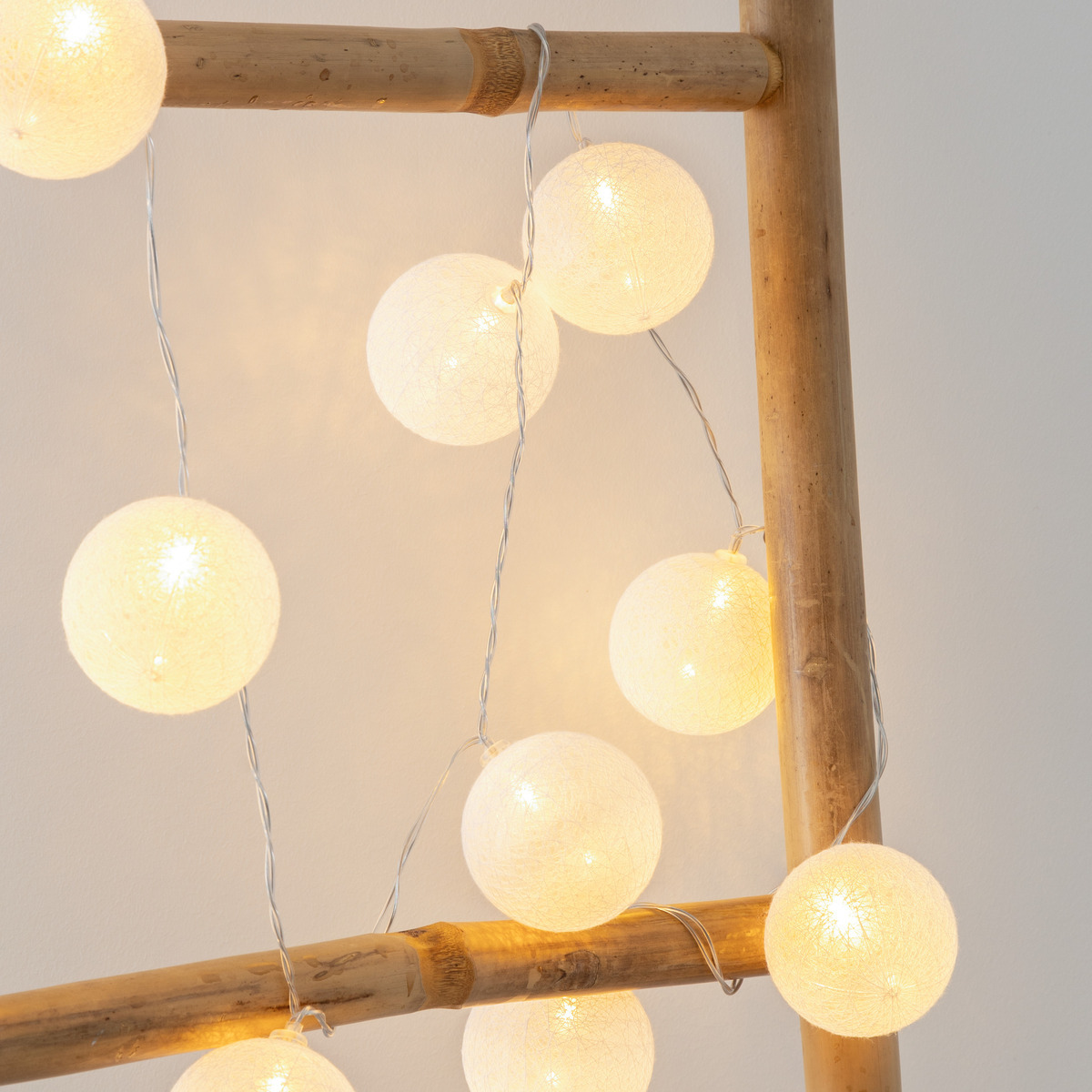 Mains-powered LED string lights White, L.435 cm White