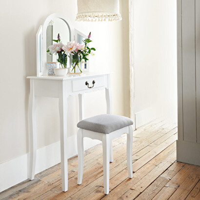 Bedroom Dressing tables