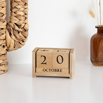 "colonial" calendar beige, 7.5x11 cm