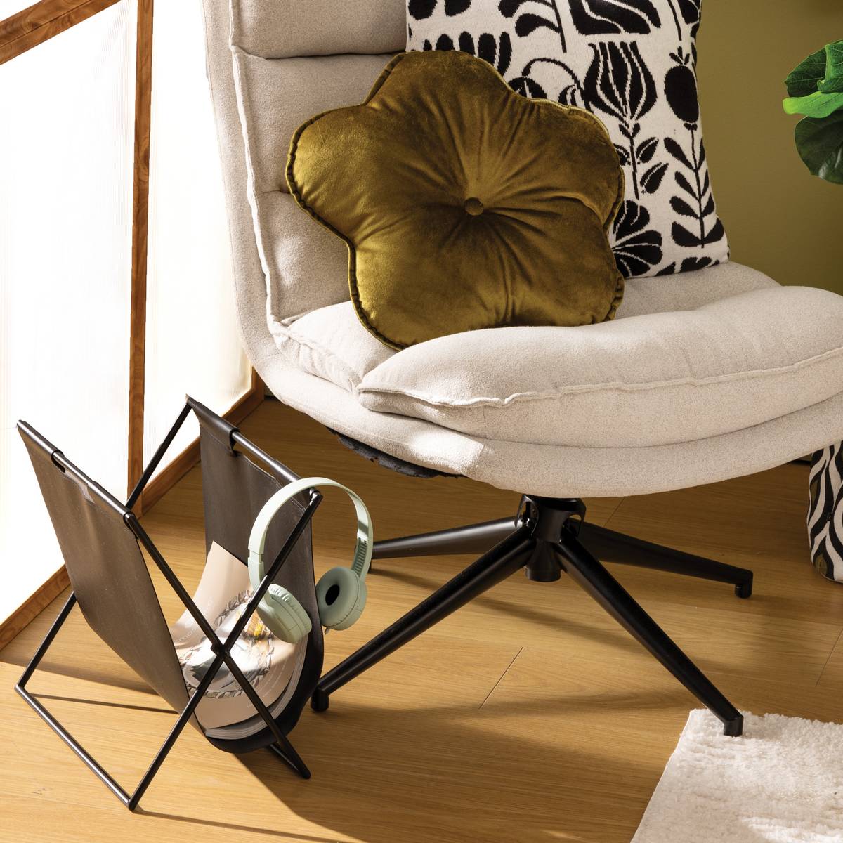 Magazine Rack "Twis" Black, 37x35x22 cm Black