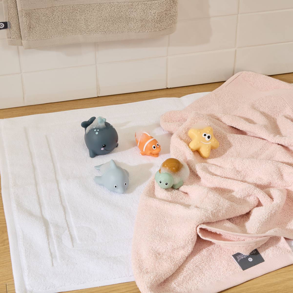 Lote de 5 juguetes de baño para niños «Orta» 9,5x9,5 cm couleur_temp