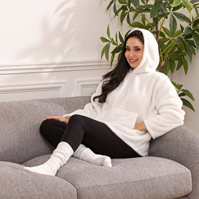 Manta con capucha de franela con mangas "teddy" blanco, talla &uacute;nica