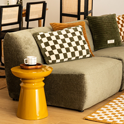 Mesa auxiliar t&oacute;tem "jaya" metal amarillo mostaza, d.38 cm