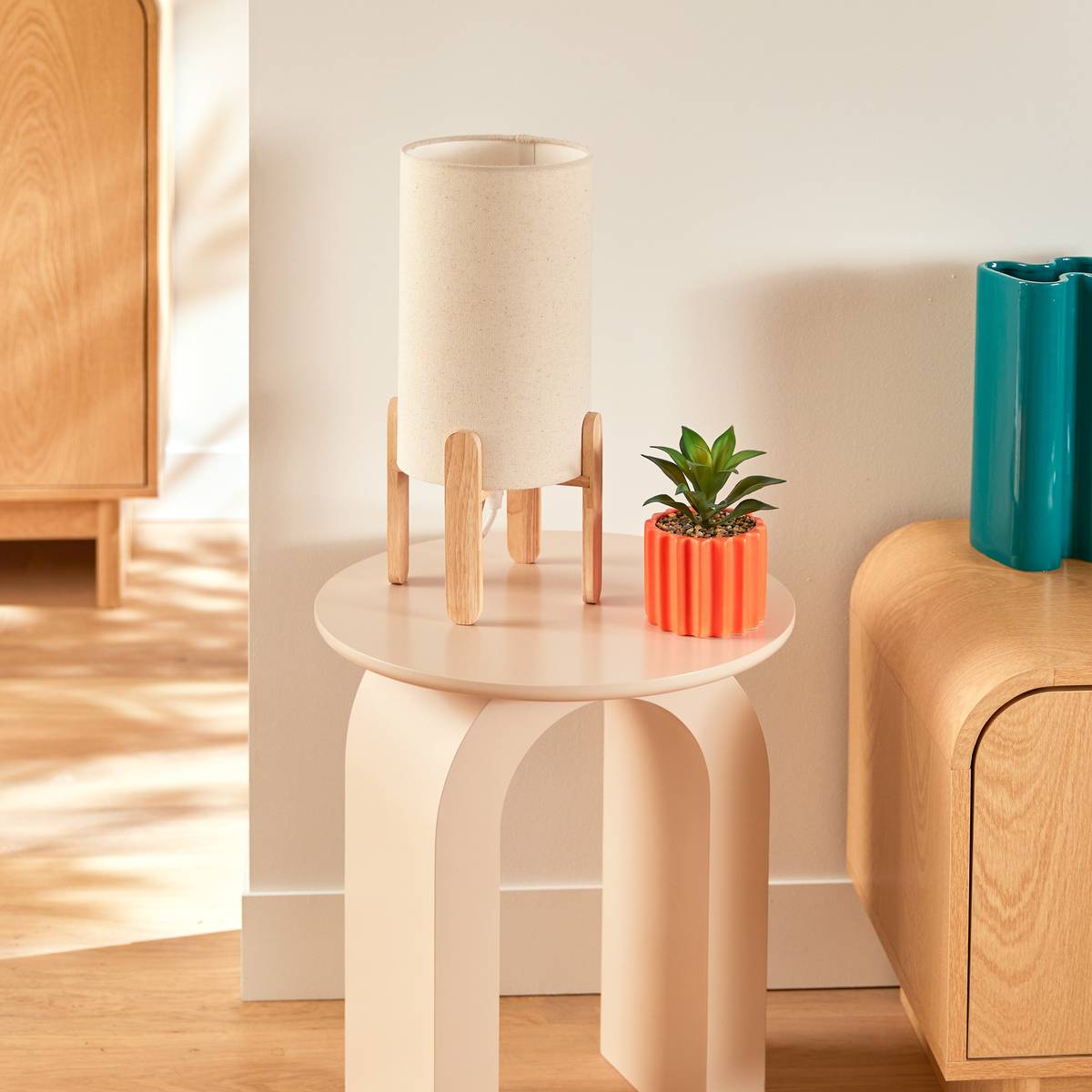 L&aacute;mpara de mesa Sector "Rafa" Beige, H.37 cm Marr&oacute;n