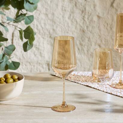 Lot de 4 verres &agrave; vin ambre verres, carafes verres &agrave; vin