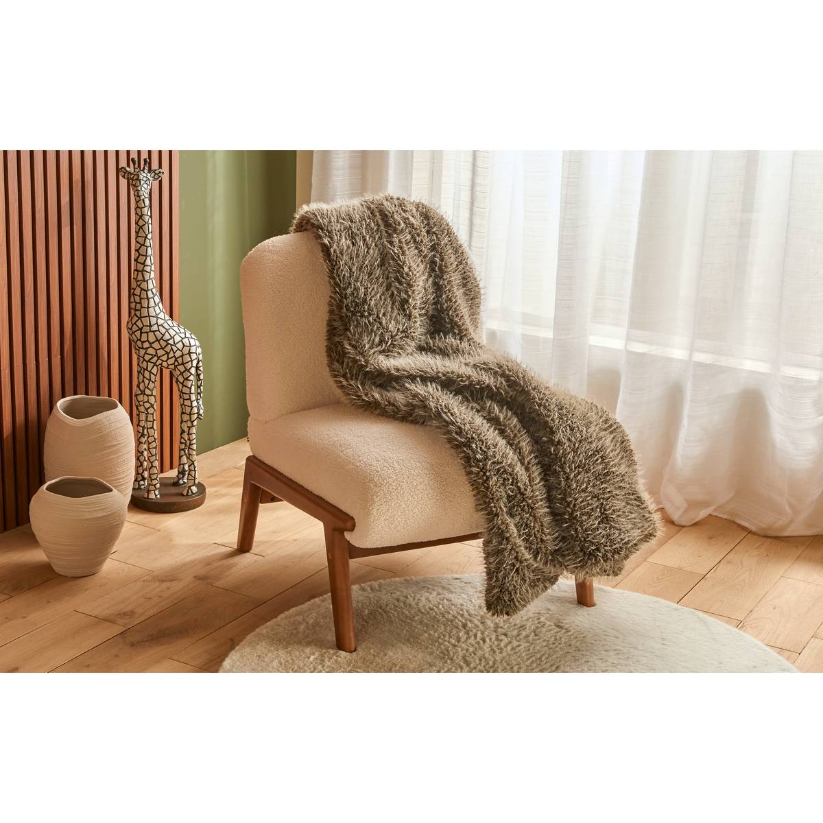 Plaid Nyero Coussins, plaids Plaids fausse fourrure