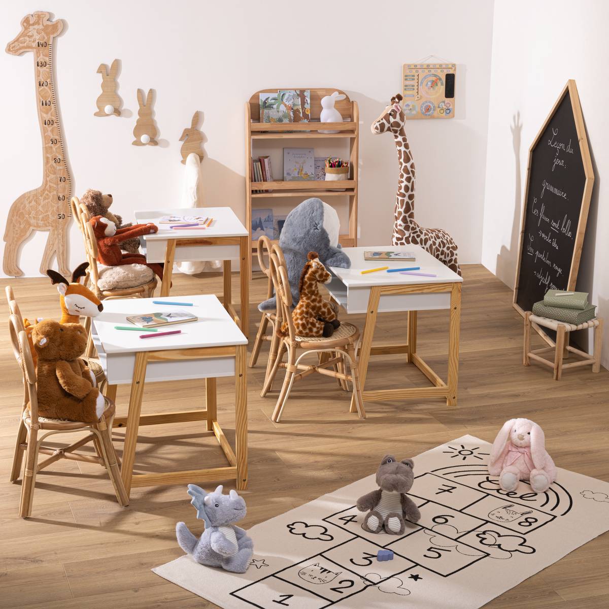 Bureau enfant Meubles enfant Bureaux