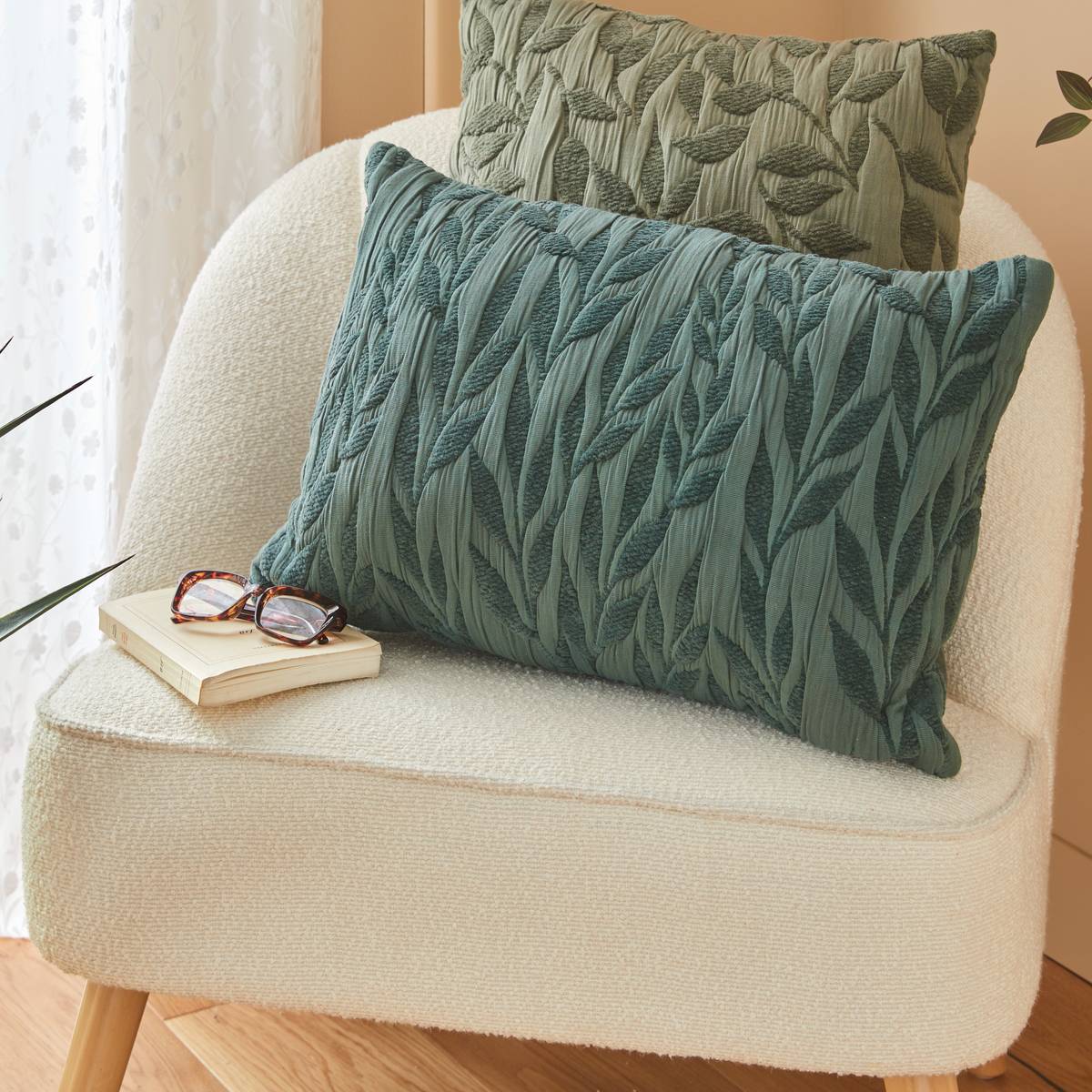 Coussin motif jacquard Lehto Coussins, plaids Coussins