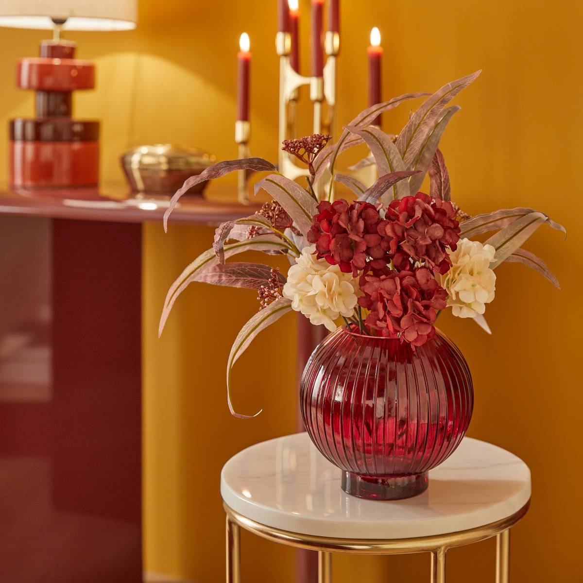 Composizione floreale "Crush" H.30 cm Bordeaux