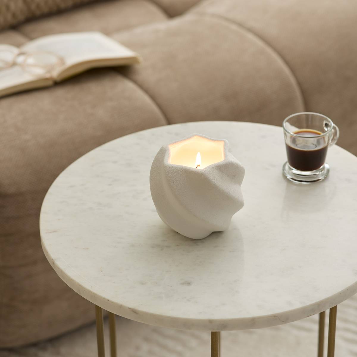 Candela profumata intrecciata Profumo floreale, 310g Bianco