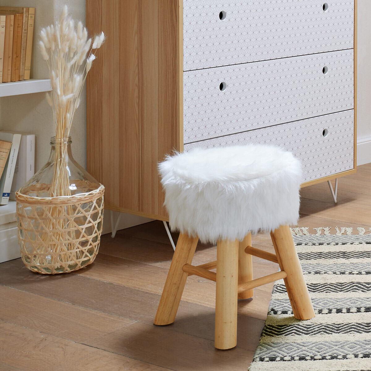 Sgabello "Oslo" Effetto pelliccia, Bianco Bianco