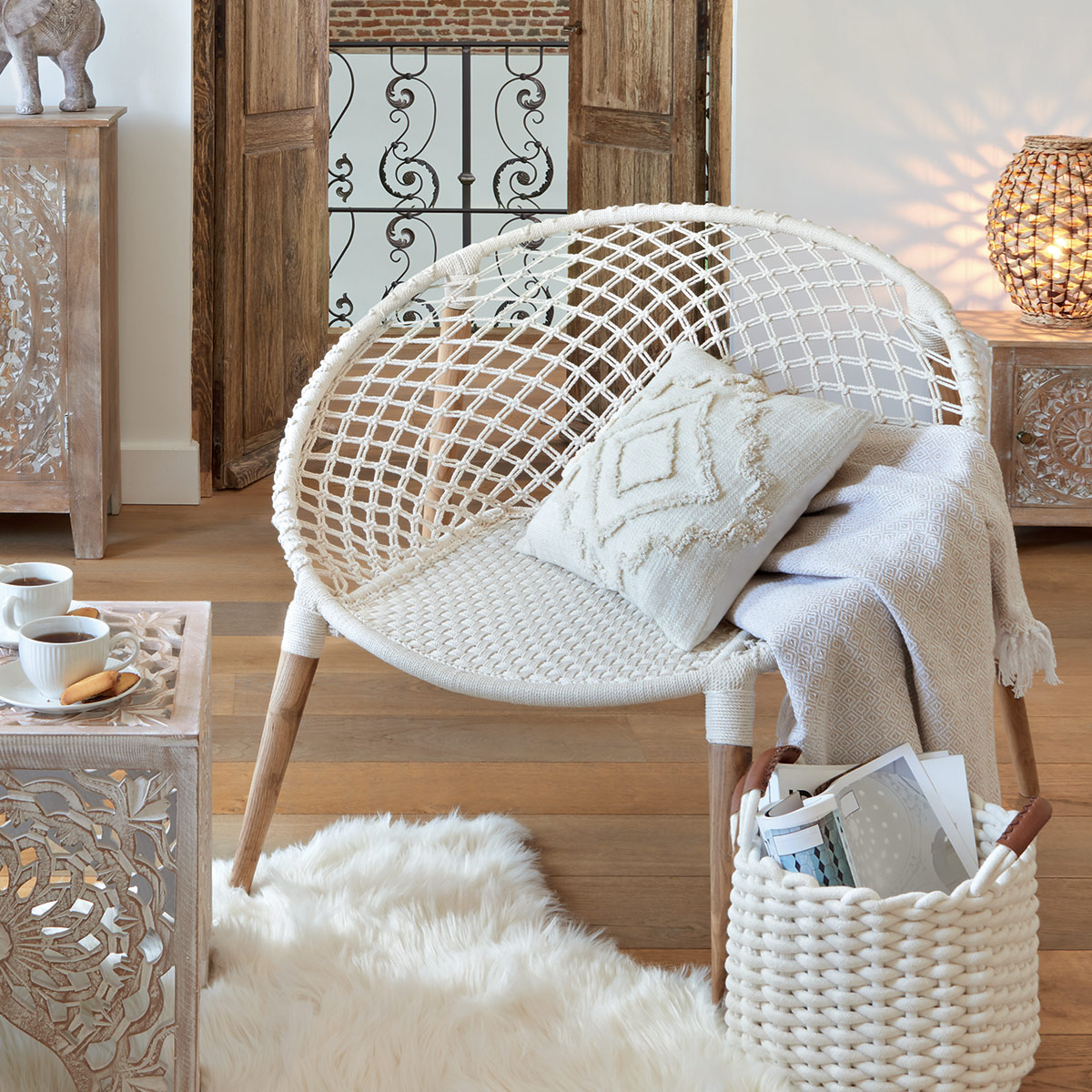 Poltrona "Raina" Teak, cotone bianco intrecciato Bianco
