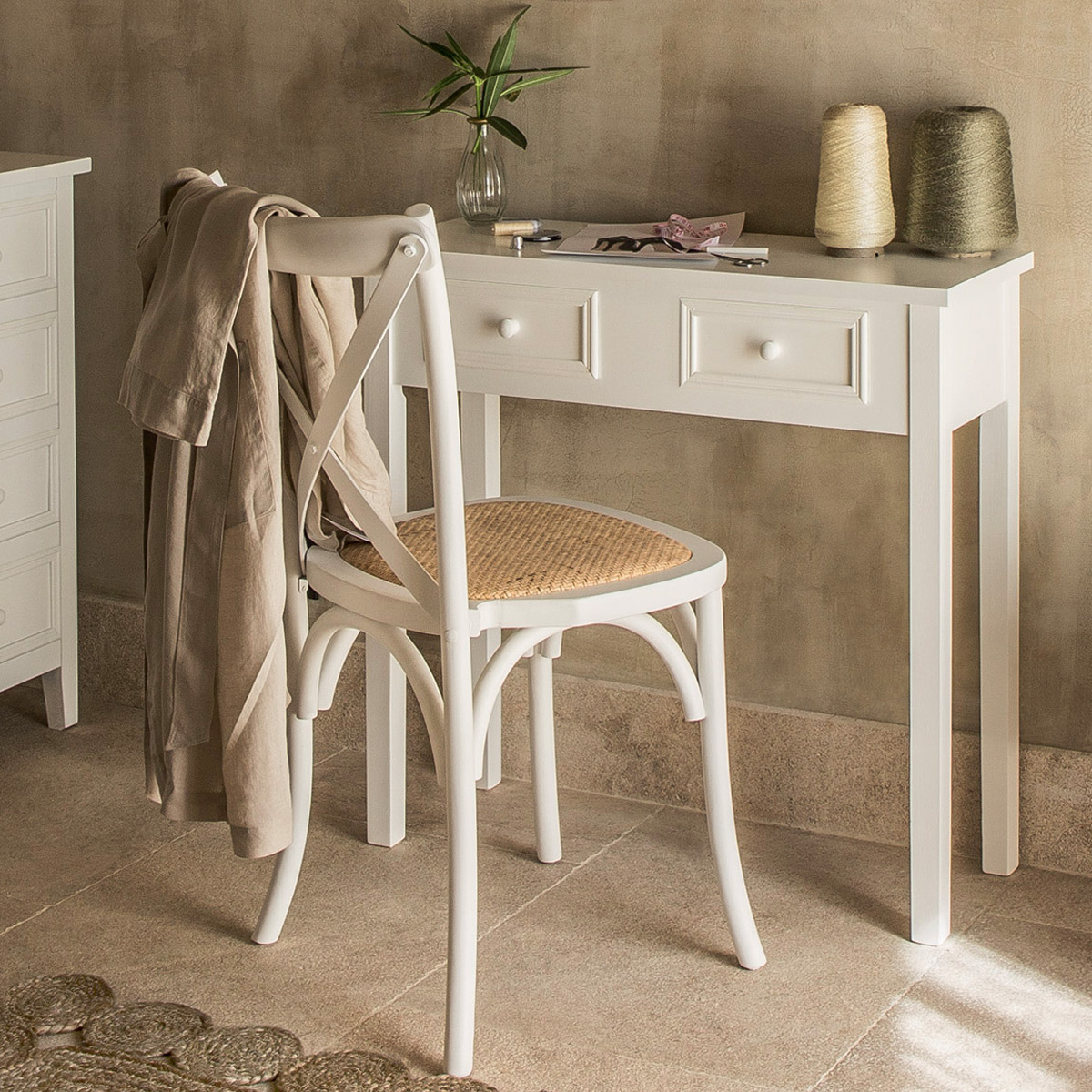 Sedia "Isak" Faggio e paglia di Vienna, Bianco Bianco