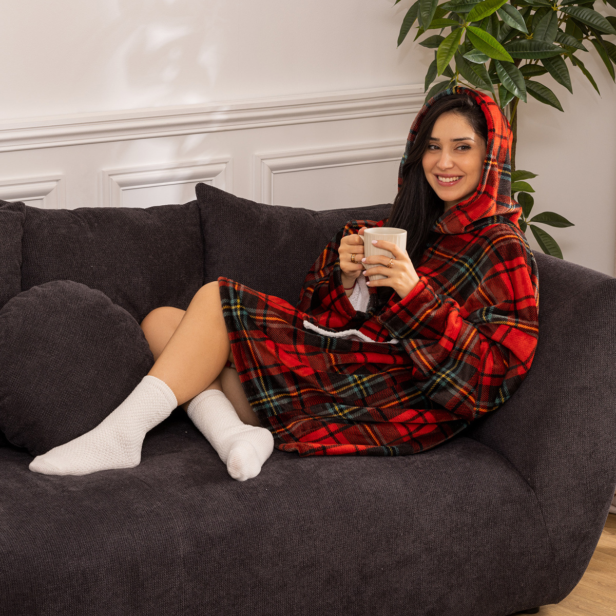 Coperta con maniche "Hoodie" Rosso, stampa tartan, 85x118cm Rosso