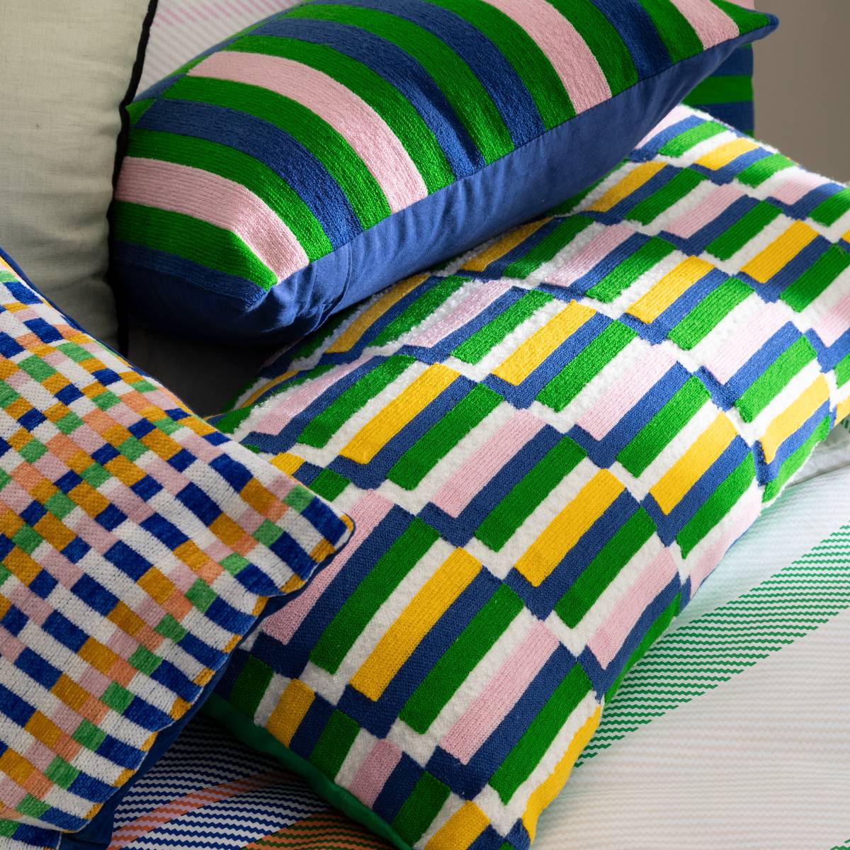 Cuscino ricamato "Disso" Multicolore, 35x75 cm Multicolore